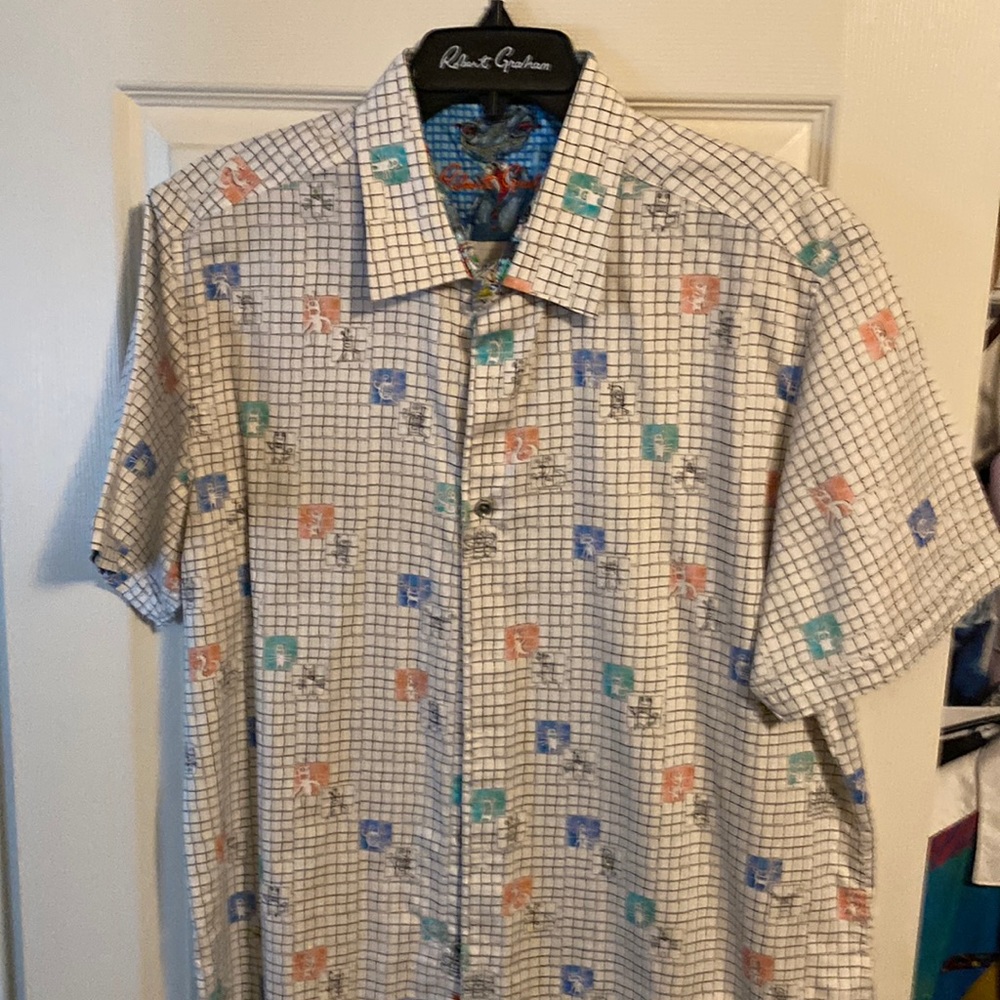 Fun Robert Graham “Monsters” short sleeve shirt XL.